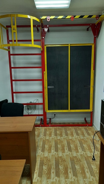 г. Пермь. Центр Горно-Нефтяного Обучения  в учебном классе установлены модули полигона "АЛЬПИНИСТ"